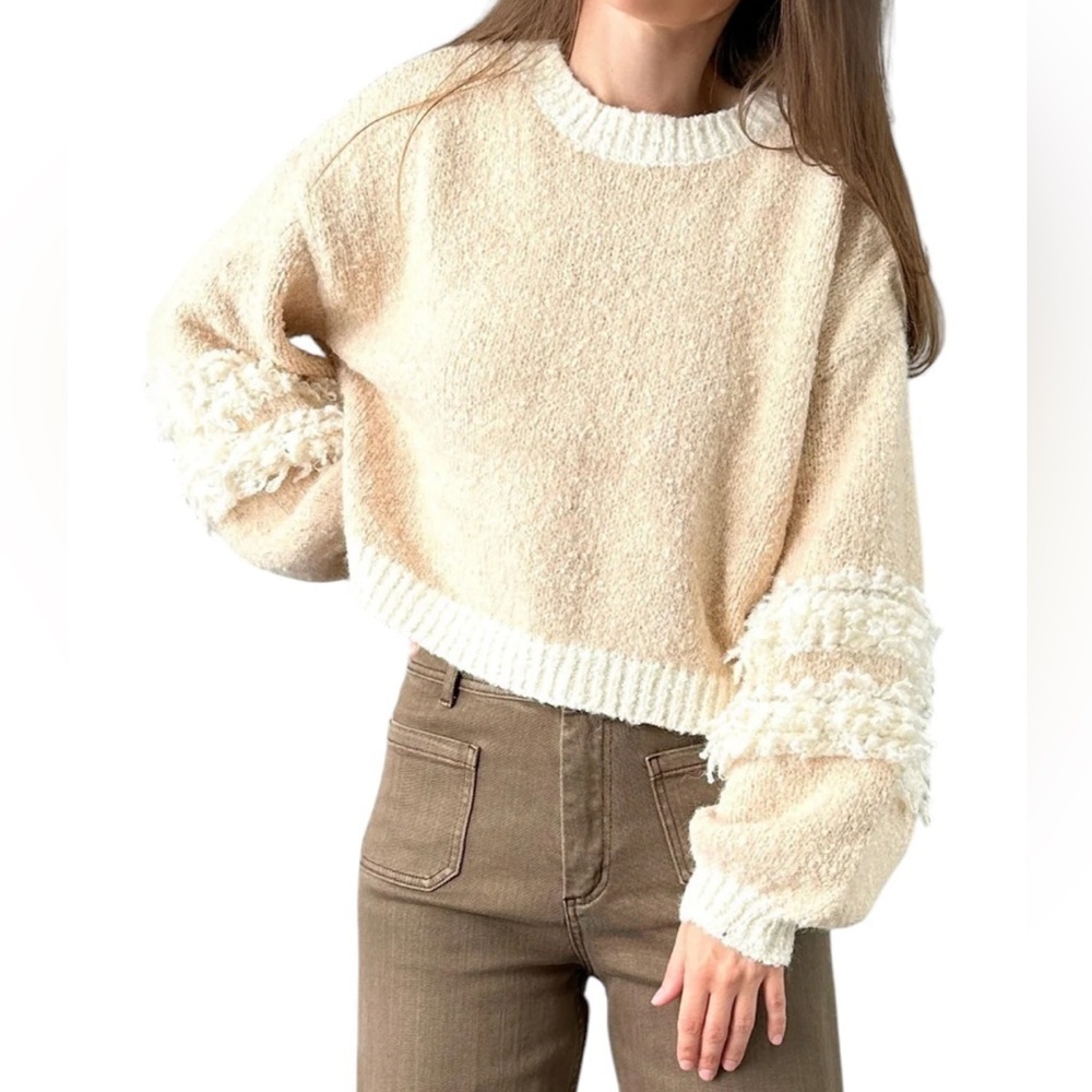 debut Cropped Bubble Sleeves Eyelash Fringe Crewneck Sweater Oversized Drop S-M